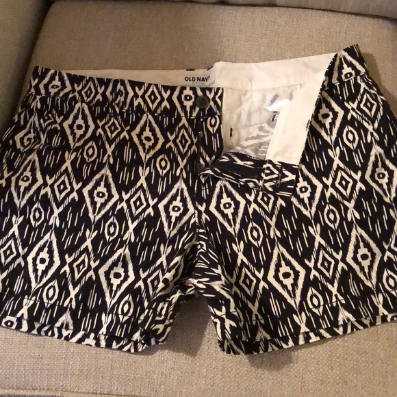 Old Navy Tribal Shorts - 14 - Picture 1 of 2